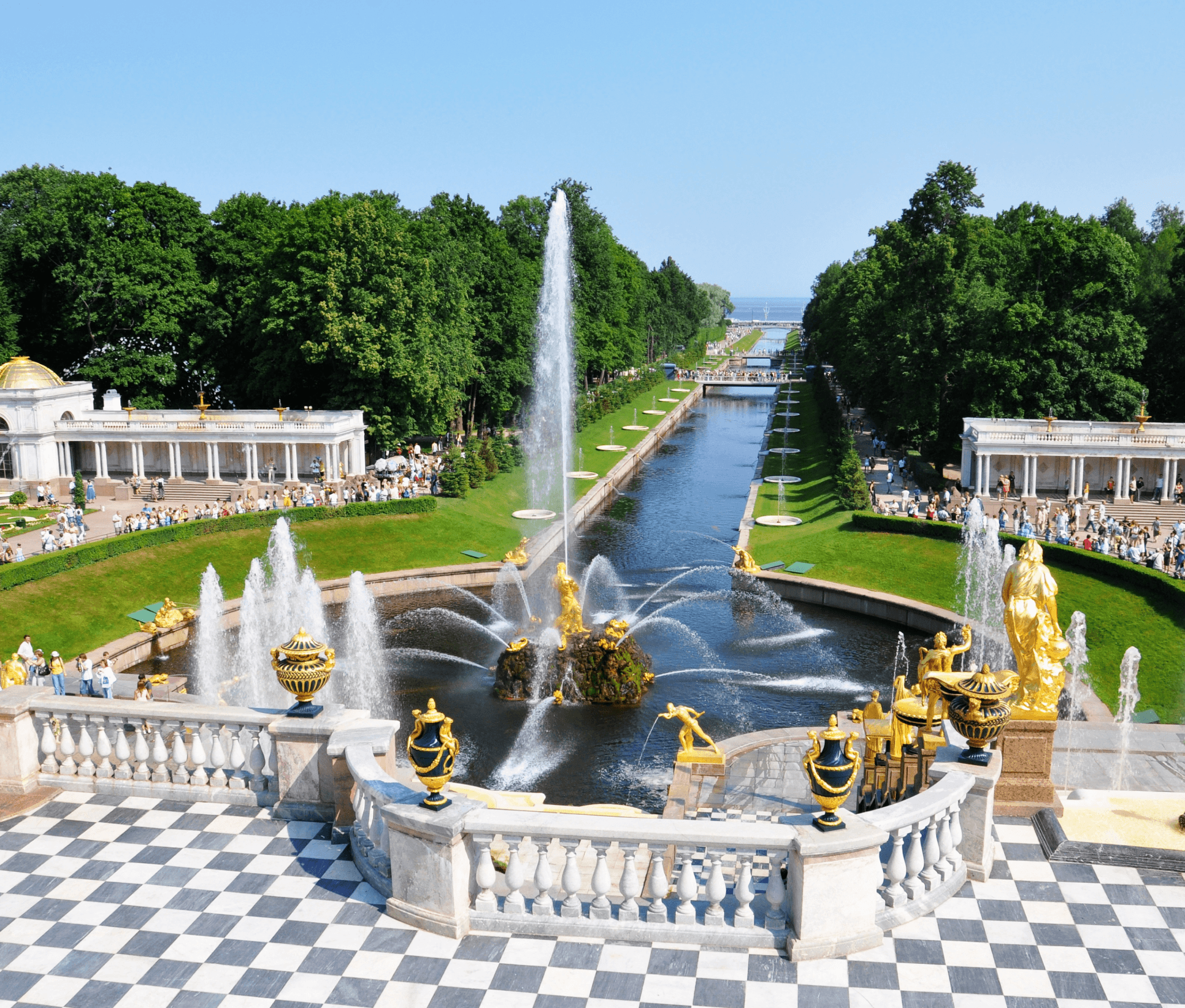 Peterhof Palace and Fountains Park Tour