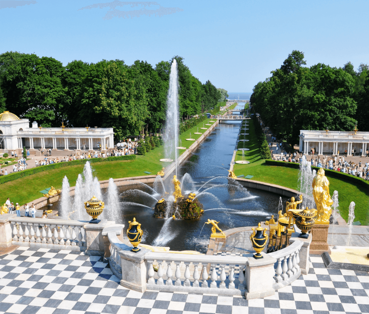 Peterhof Palace and Fountains Park Tour